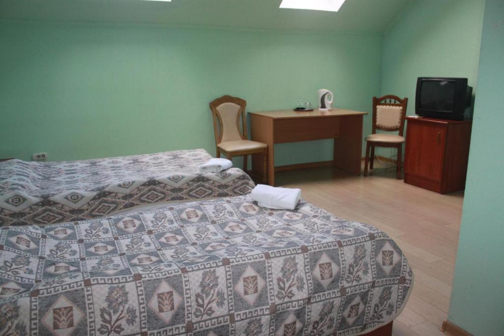 Standard Double Room with Shared Bathroom