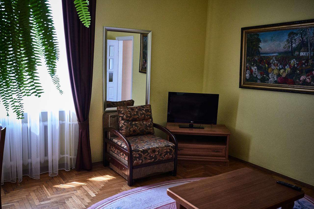 Quadruple Room with Shared Bathroom