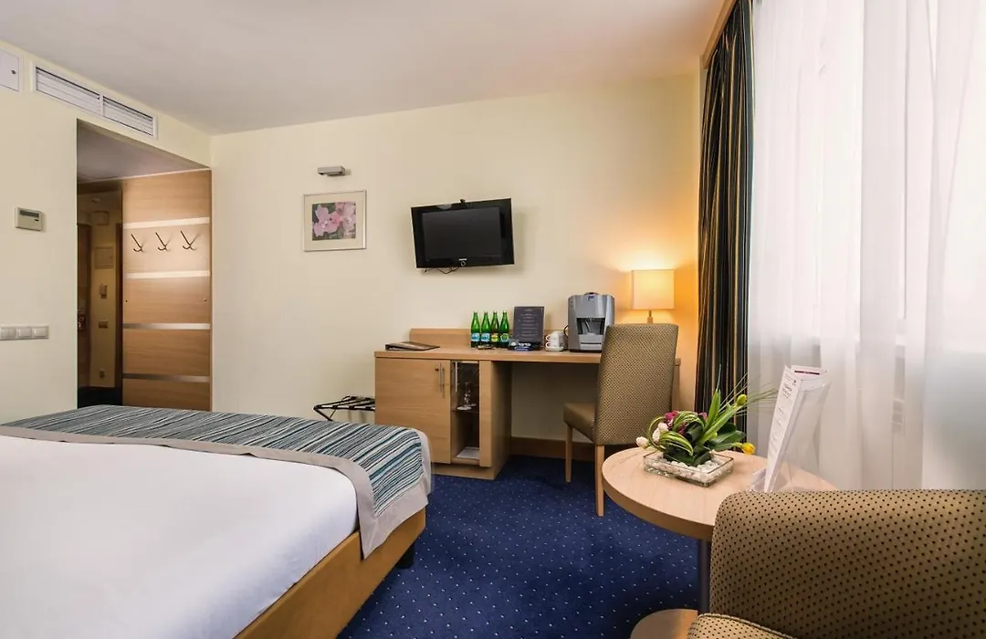 President Hotel-1