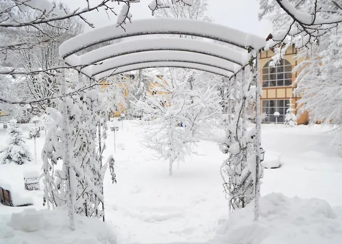 Belle Royalle Lisarnya, Ukraine