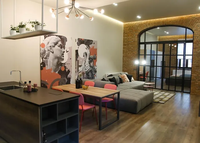 Apart Hotel на Трояндовой